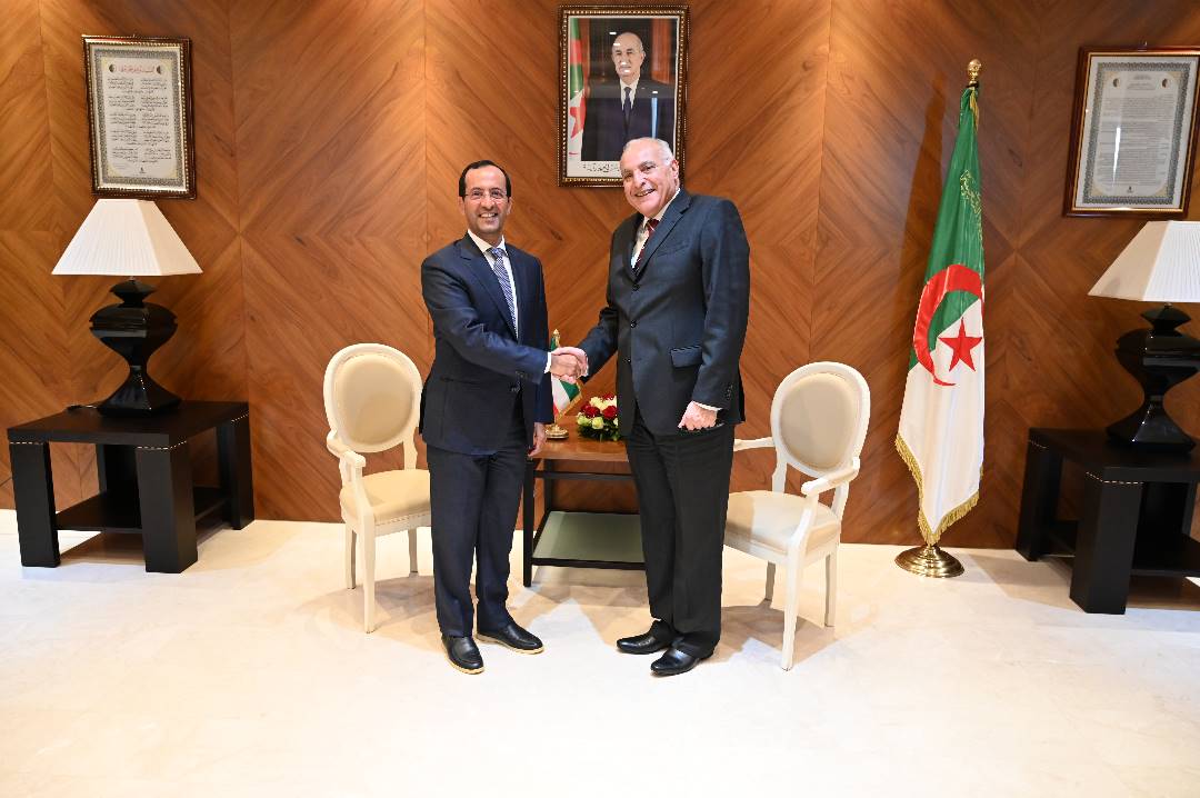 معالي  وزير الشؤون الخارجية الجزائرية  يستقبل سفير دولة الكويت لدى الجزائر 