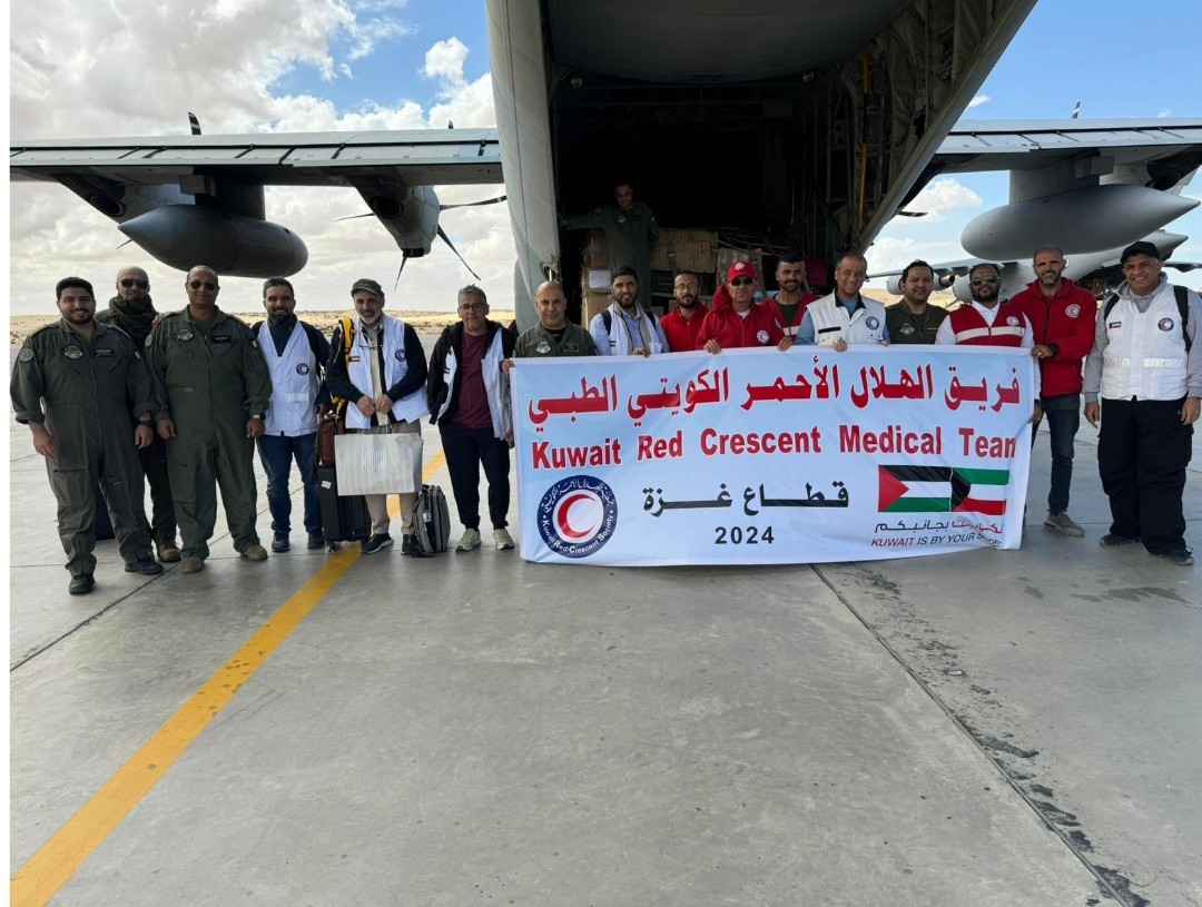 دخول أول فريق طبي كويتي لتقديم المساعدات لغزة منذ بداية العدوان: