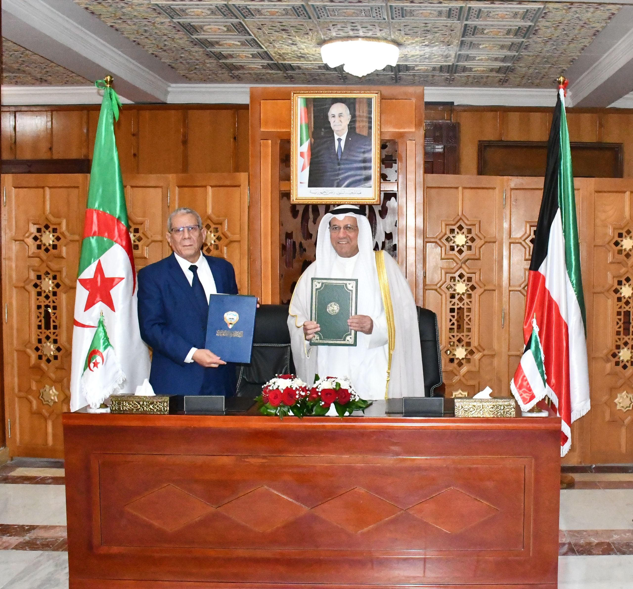 -	زيارة وفد المجلس الأعلى للقضاء ومحكمة التمييز الى الجمهورية الجزائرية والتوقيع على مذكرة تفاهم في المجال القضائي 